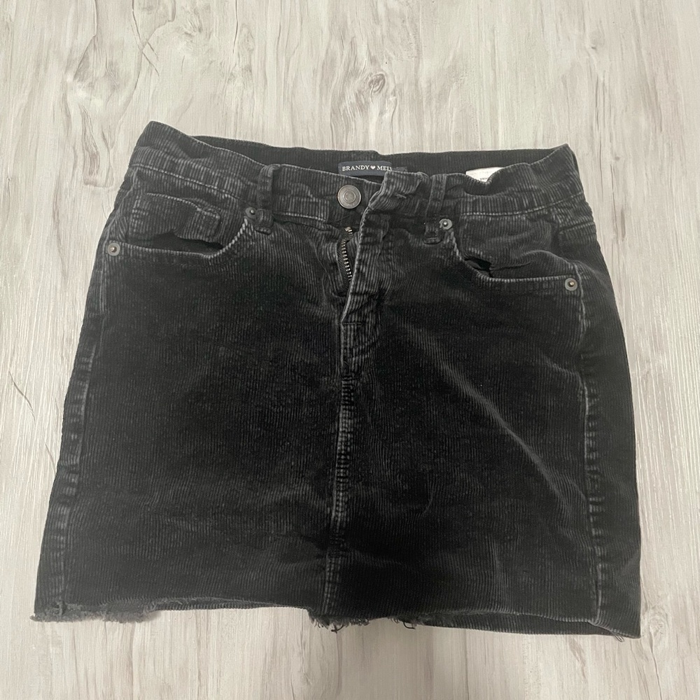 brandy melville mini skirt